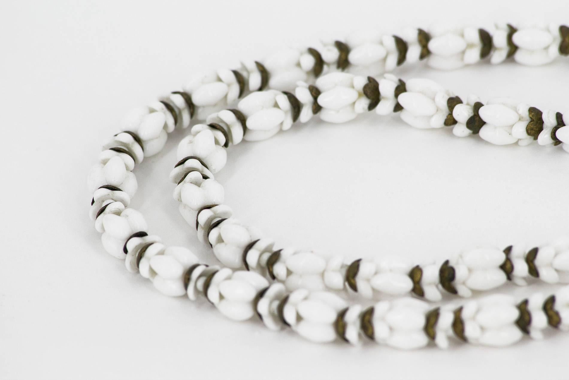 1940s Miriam Haskell White Beaded Necklace In Good Condition For Sale In Milan, IT