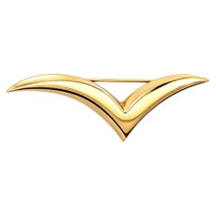 Tiffany & Co. Vintage 18k Yellow Gold Flying V Chevron Brooch Pin