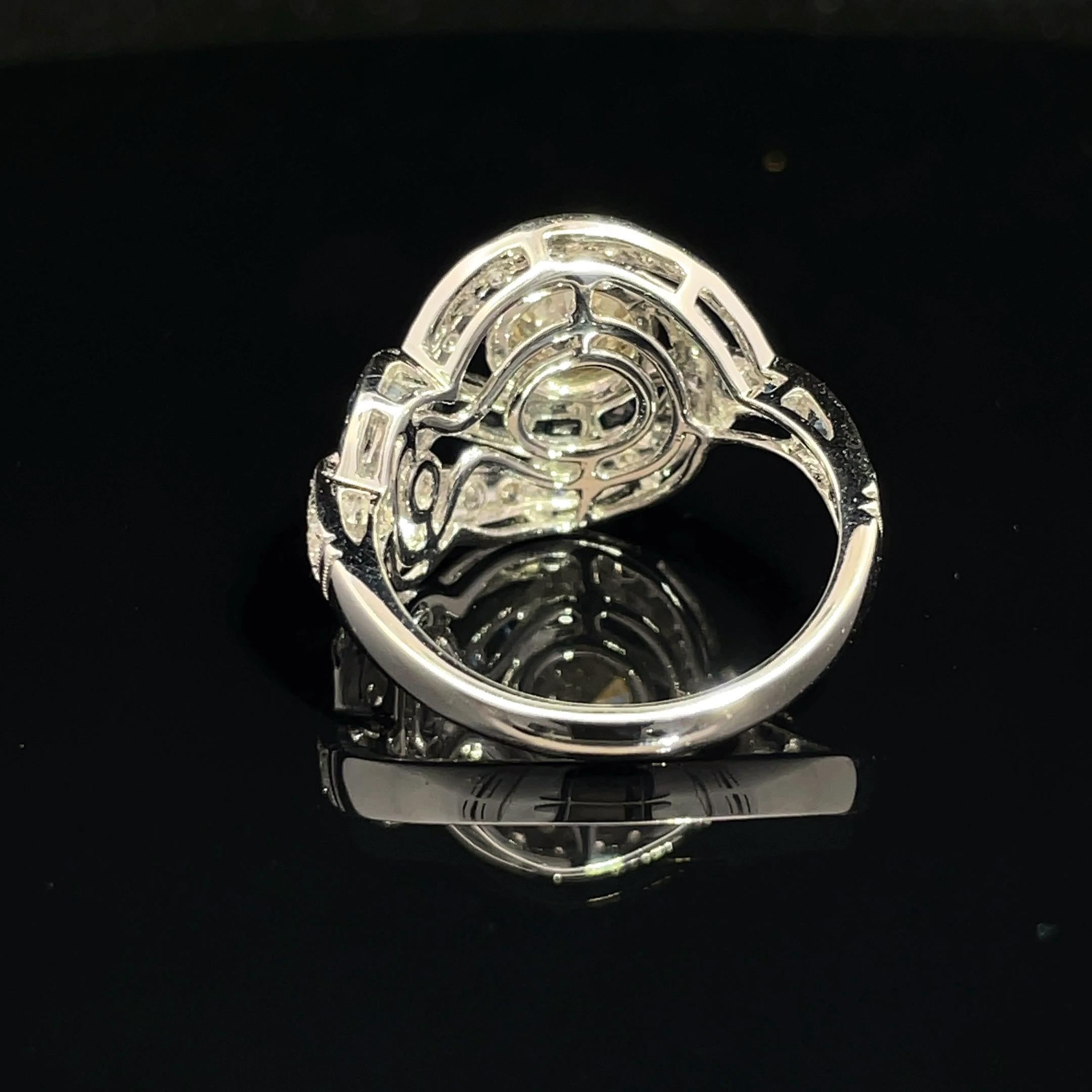 Ring aus 18 Karat Weißgold mit wirbelndem blauem Saphir und natürlichem Diamant im Angebot 2