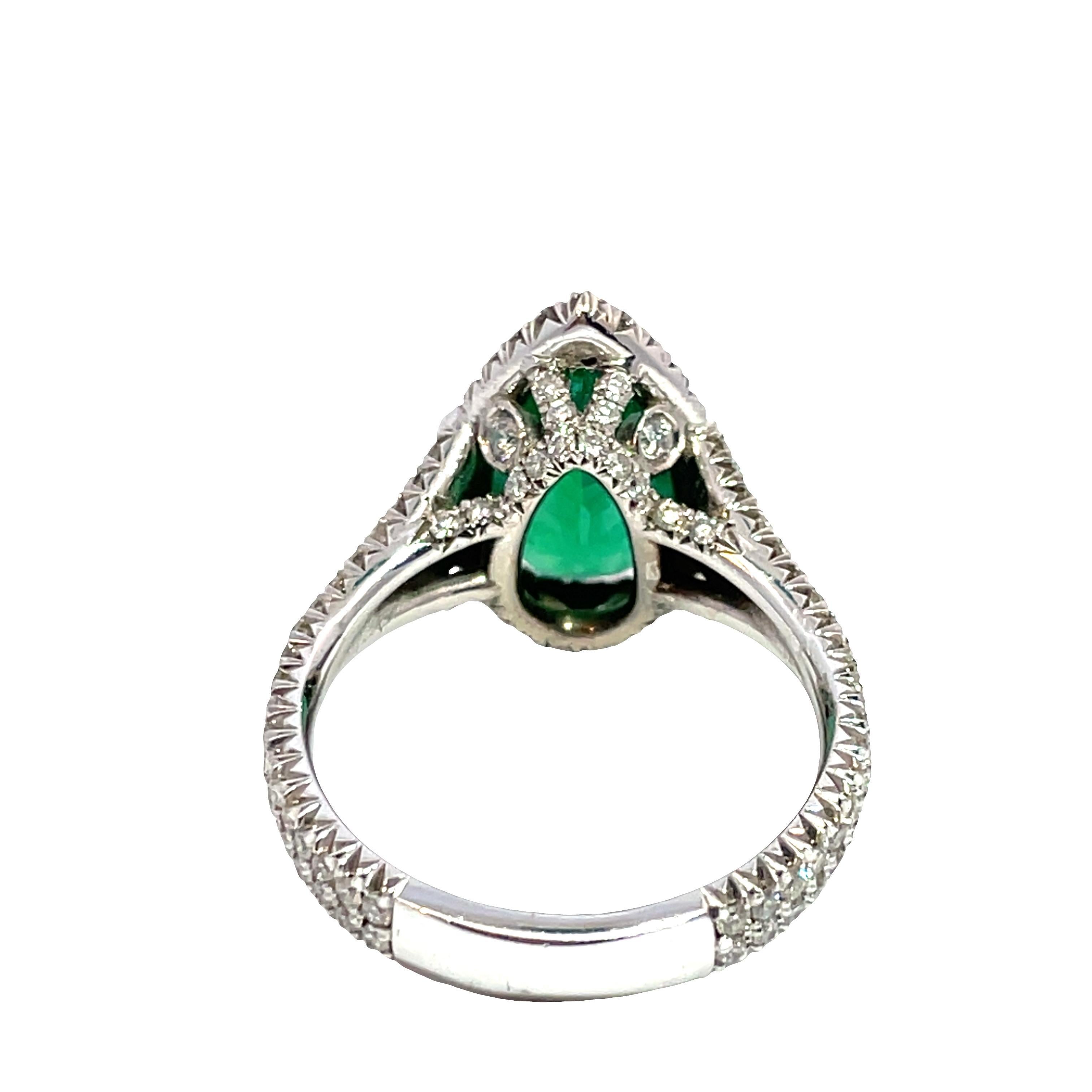GIA-zertifizierter sambischer Birnensmaragd und natürlicher Diamant 14k Weißgoldring im Angebot 2