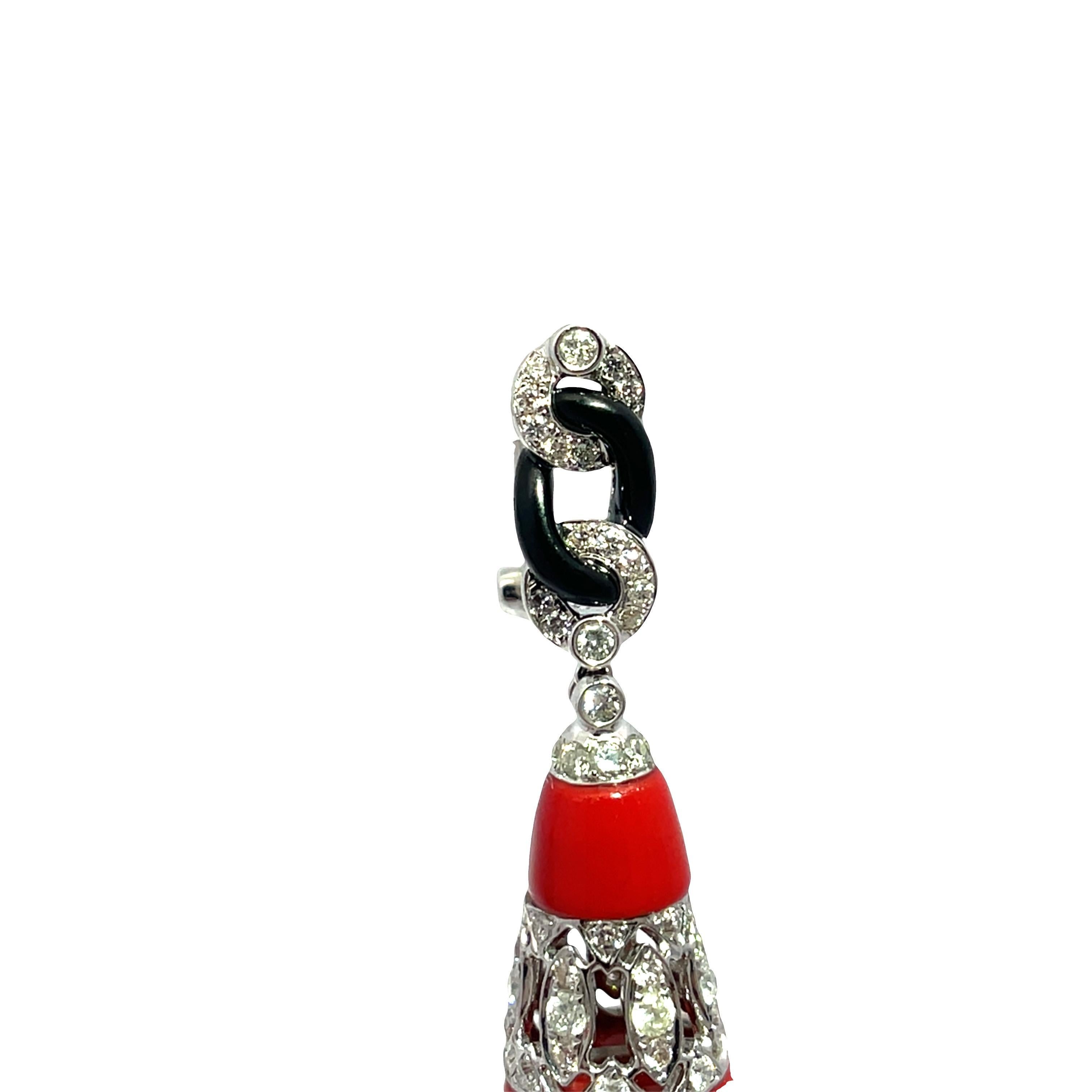 Orecchini Art Deco in oro bianco 18k con corallo, onice e diamanti In condizioni Nuovo in vendita a New York, NY