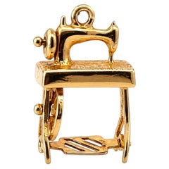 Vintage 14K Yellow Gold Sewing Machine Charm/Pendant