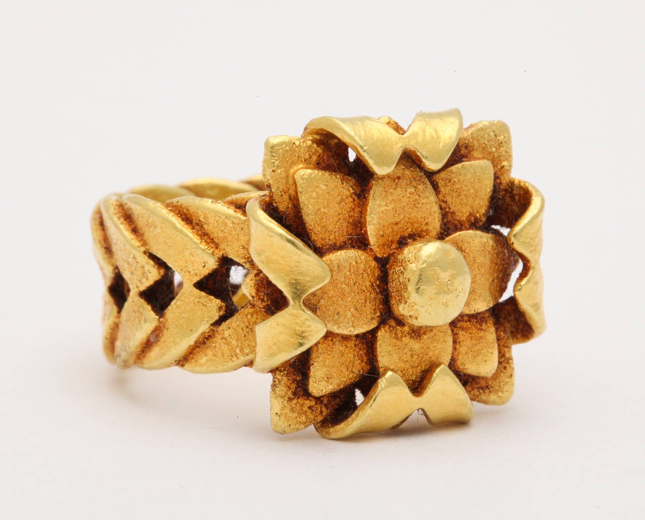 Contemporary Gold Basket Ring