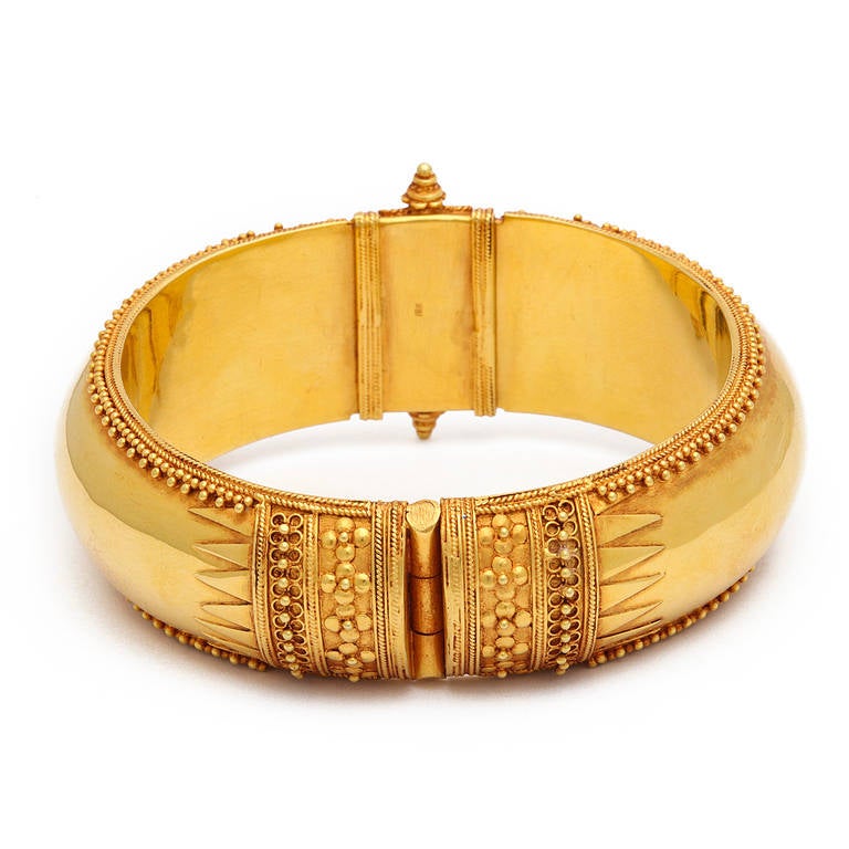 Women's Gold Flower Temple Bracelet