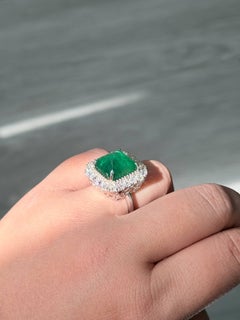 Raja's Empire 9.05 Carat Emerald Sugarloaf Cut 14K White Gold Ring
