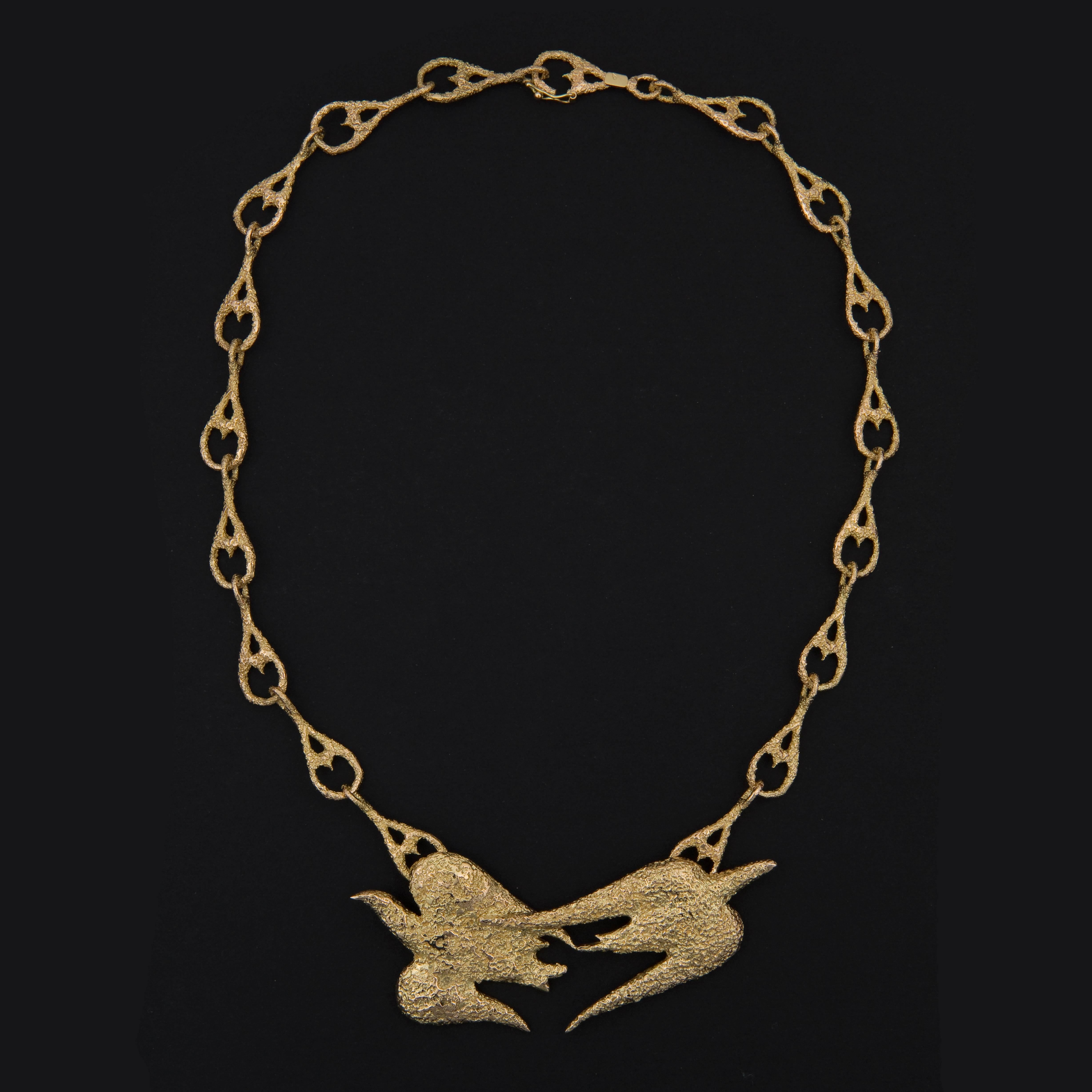 Exceptional 18K Gold Necklace by Georges Braque (1882-1963), inventor of cubism.
The piece is signed "Bijoux de Braque" and numbered 3/8. 
The Chain is 48cm long (18,9inch)
The gouache of Zetes et Calaïs and "Merope" from