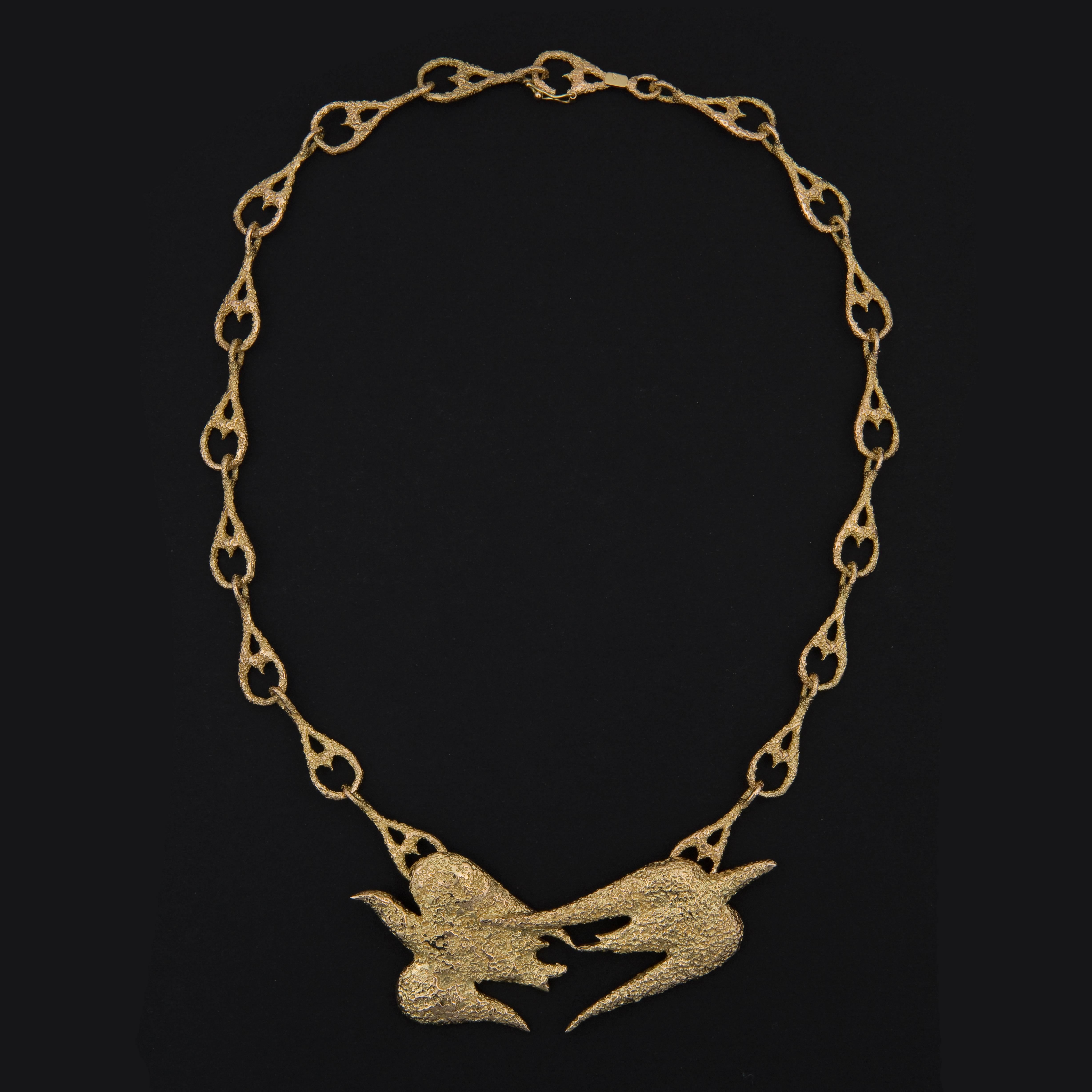Außergewöhnliches Collier aus 18 Karat Gold von Georges Braque (1882-1963):: dem Erfinder des Kubismus. 
Das Stück ist signiert "Bijoux de Braque" und nummeriert 3/8. 
Die Kette ist 48cm lang (18::9inch)
Die Gouache von Zetes et Calaïs und