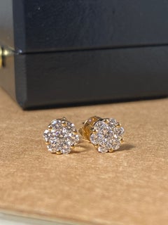 Magnifiques clous d'oreilles marguerite en or rose 18 carats avec grappes de diamants de 0,85 carat E/VS.