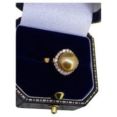 An Impressive 9.6mm Golden Pearl & Top Quality Diamond Ring in 18K Rose Gold