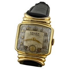 Seltene Art-Deco Gruen Veri-Thin Handuhr. Ungewöhnliches TV-Formgehäuse. Hood's Lugs.