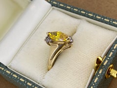 1,50 Karat Marquise-Schliff Gold Zirkonia und Diamantring aus 14 Karat Gelbgold