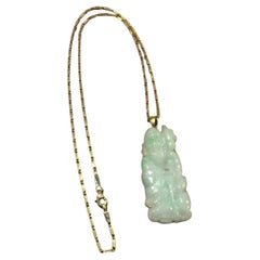 Ciondolo in oro 18K e giadeite a forma di salvia cinese su catena in oro giallo 18K