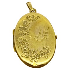 Englisches, fein graviertes, großes, ovales englisches 9 Karat Gelbgold Vintage-Medaillon