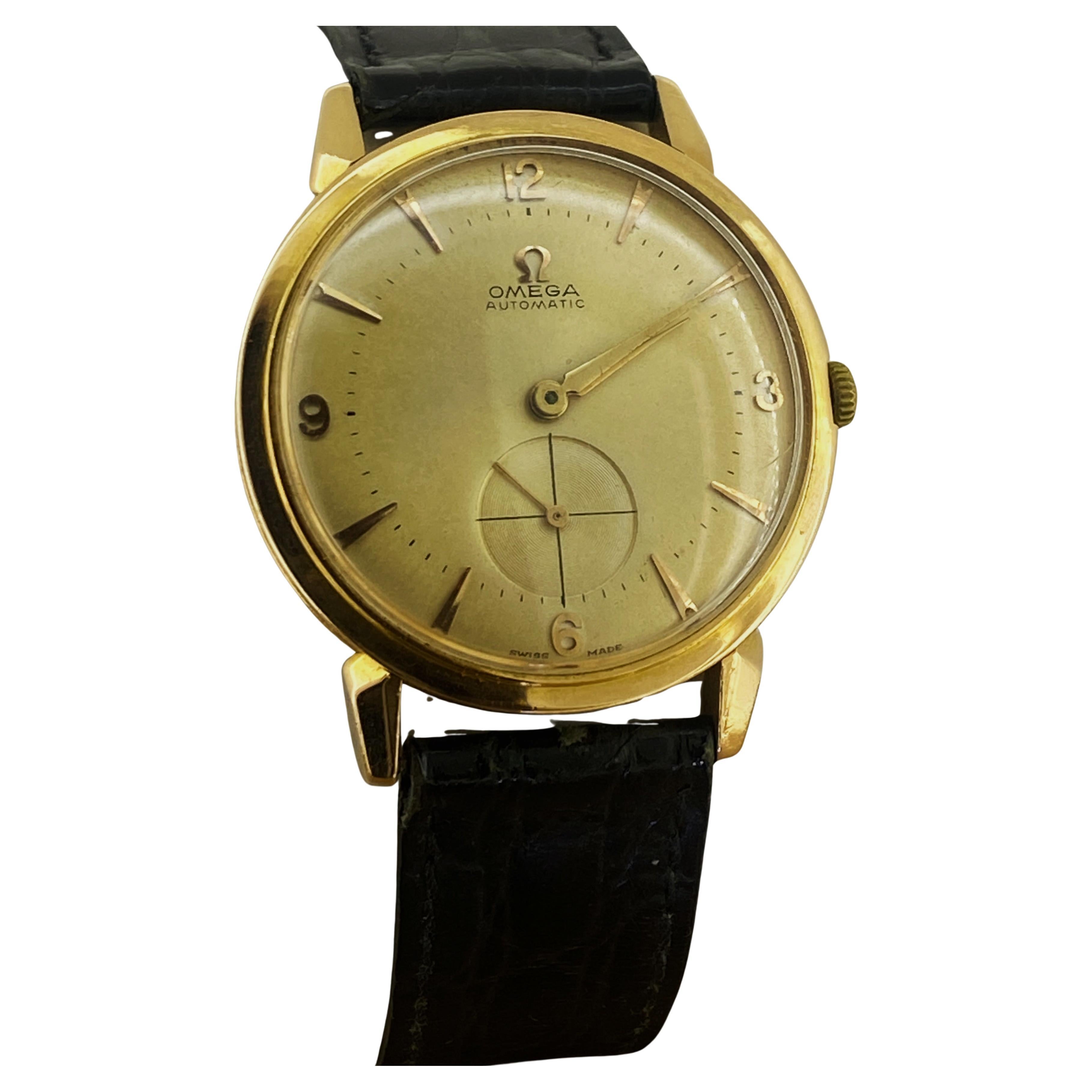 Omega Bumper 18K Yellow Gold ref 2709 Cal 344 Automatic 35mm Watch, c1952. For Sale