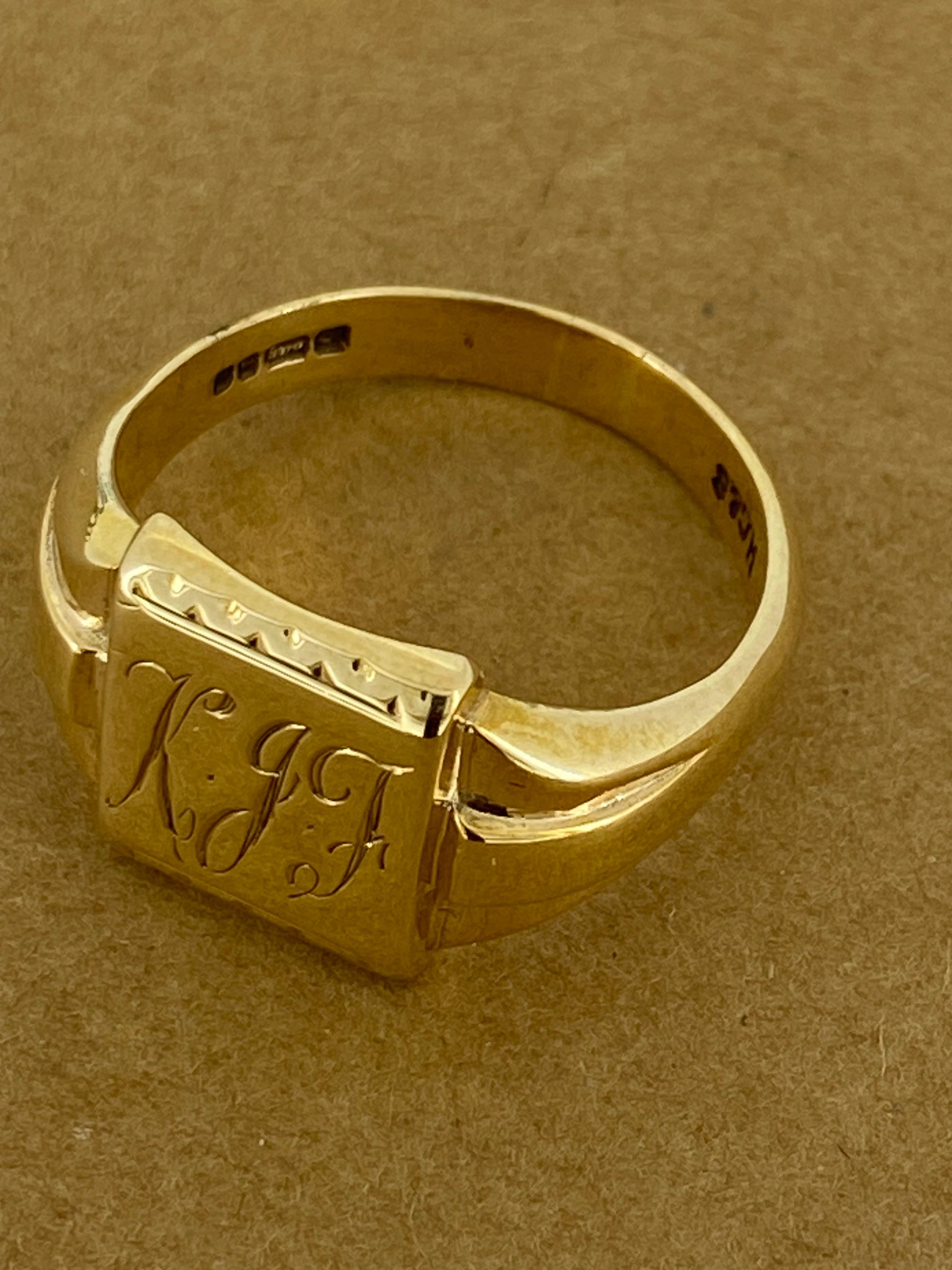 Rétro 9K  Anello da uomo con sigillo vintage inciso in oro giallo e marchi inglesi in vendita