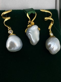 Pendientes de oro amarillo de 18 quilates, de perlas del Mar del Sur y de perlas y diamantes