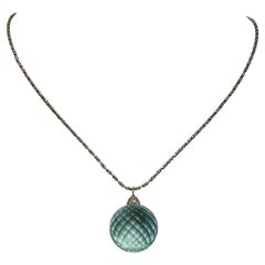 Ciondolo con acquamarina sfaccettata e diamanti da 72,00ct di P. Costagli su collana Paspaley