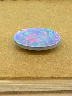 Australian Doublet Opal of 5.50ct. 19mm x 11mm.