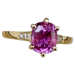 Anillo de oro de 18 quilates con zafiro rosa de 2,45 quilates (GSL) y diamantes, en talla «cushion» natural sin tratar térmicamente