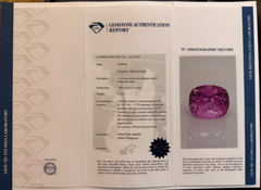 Anillo de oro de 18 quilates con zafiro rosa de 2,45 quilates (GSL) y diamantes, en talla «cushion» natural sin tratar térmicamente
