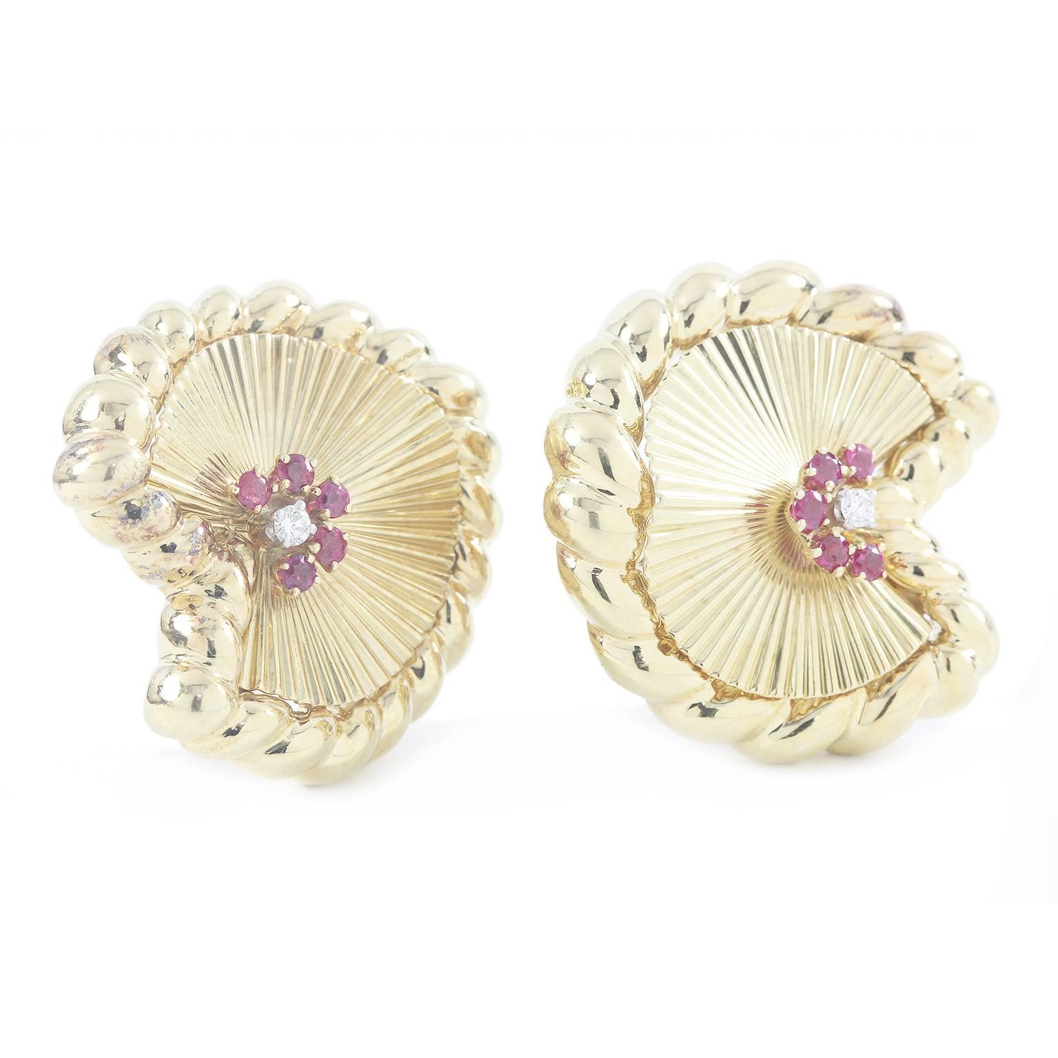 Women's David Webb Ruby Diamond Gold Fan Earrings For Sale