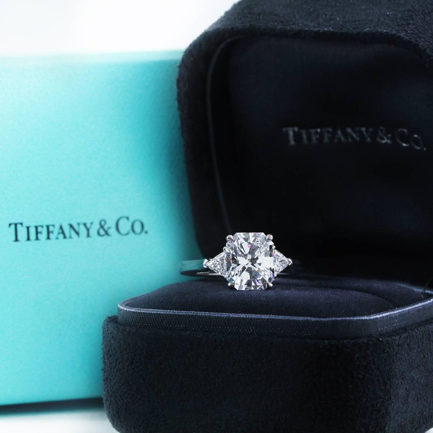2.73 Carat Radiant Cut Diamond Gold 