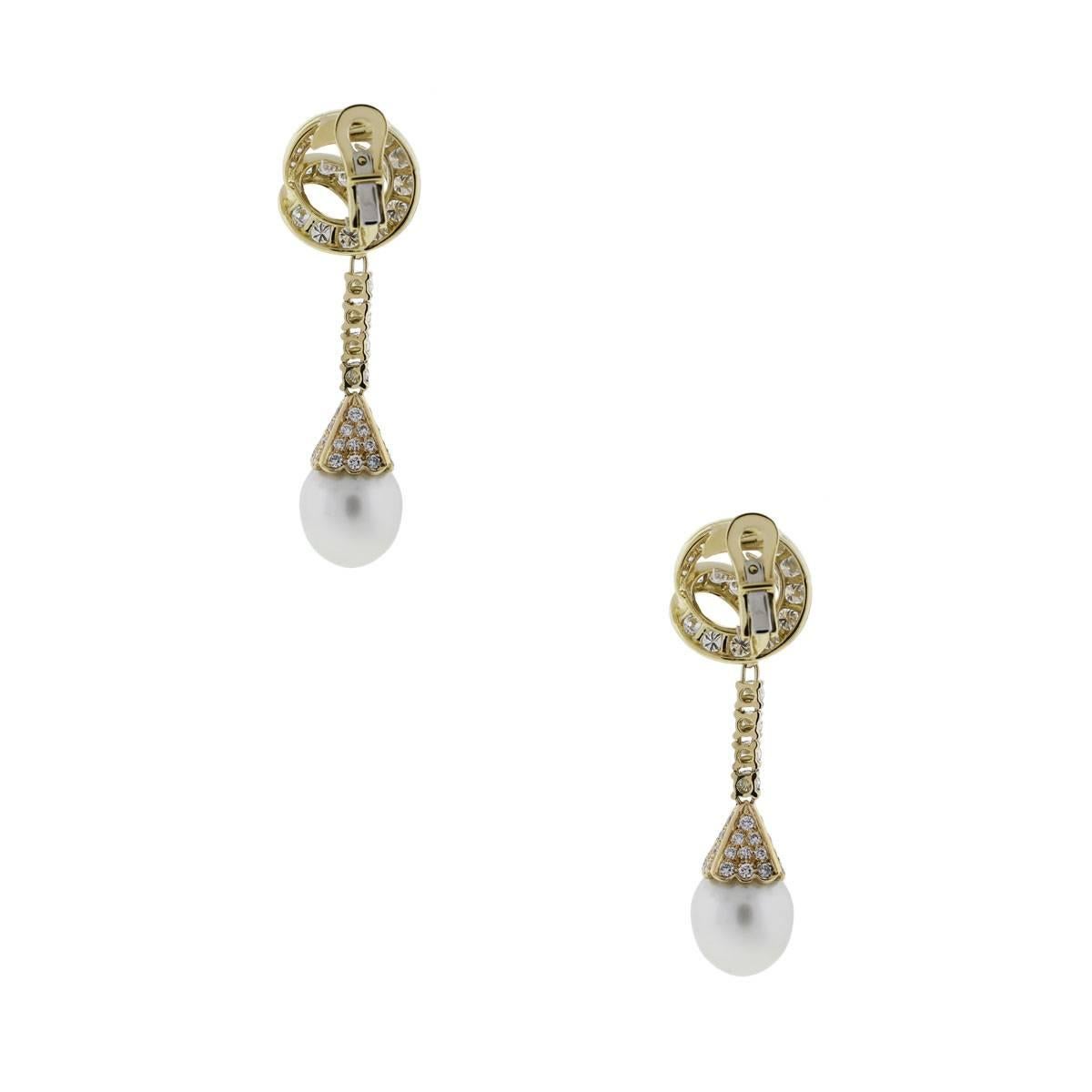 3 Carats Diamonds Gold Pearl Drop Earrings In Excellent Condition In Boca Raton, FL