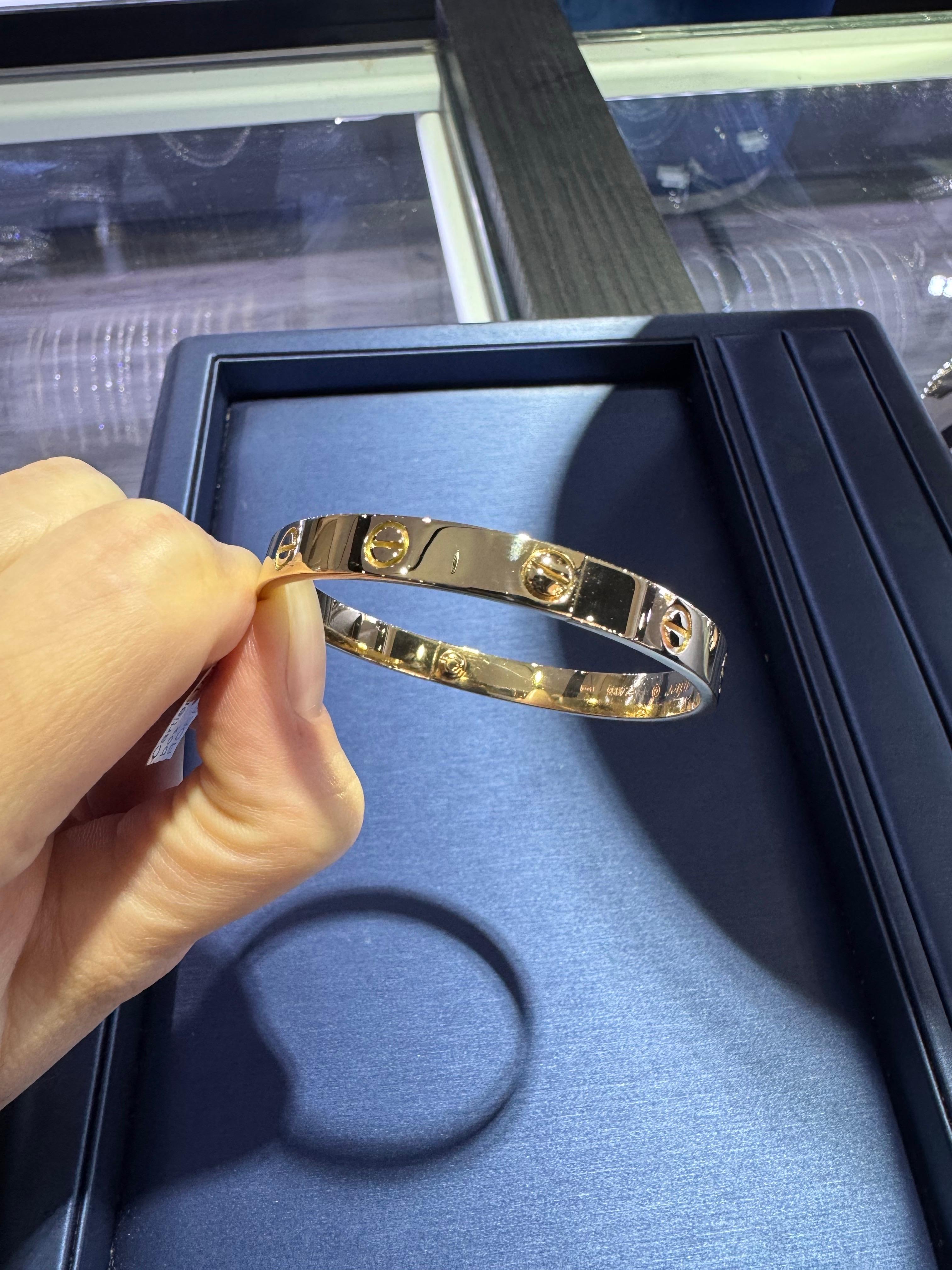 Cartier LOVE 18k Gelbgold Größe 18 Armspange Armband im Angebot 3