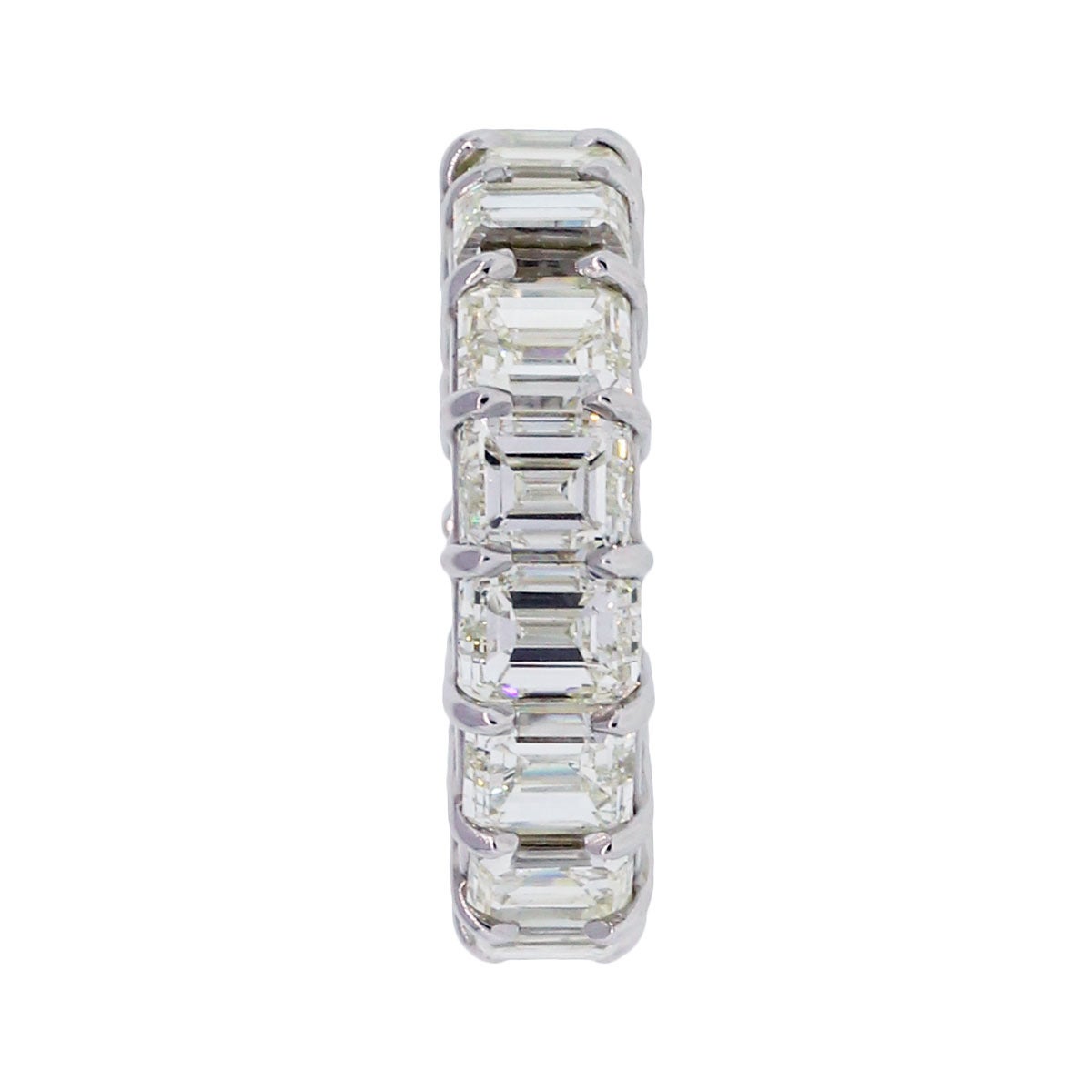 Platinum 15ctw Emerald Cut Diamond Eternity Band Ring

Style: Platinum 15ctw Emerald Cut Diamond Eternity Band Ring
Material: Platinum
Diamond Details: Approximately 15.34ctw of Emerald Cut Diamonds. 16 diamonds total. Diamonds are J/K in color and