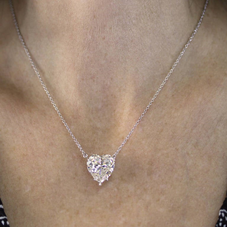 14.35 Karat Diamant-Halskette in Herzform aus Weißgold Damen