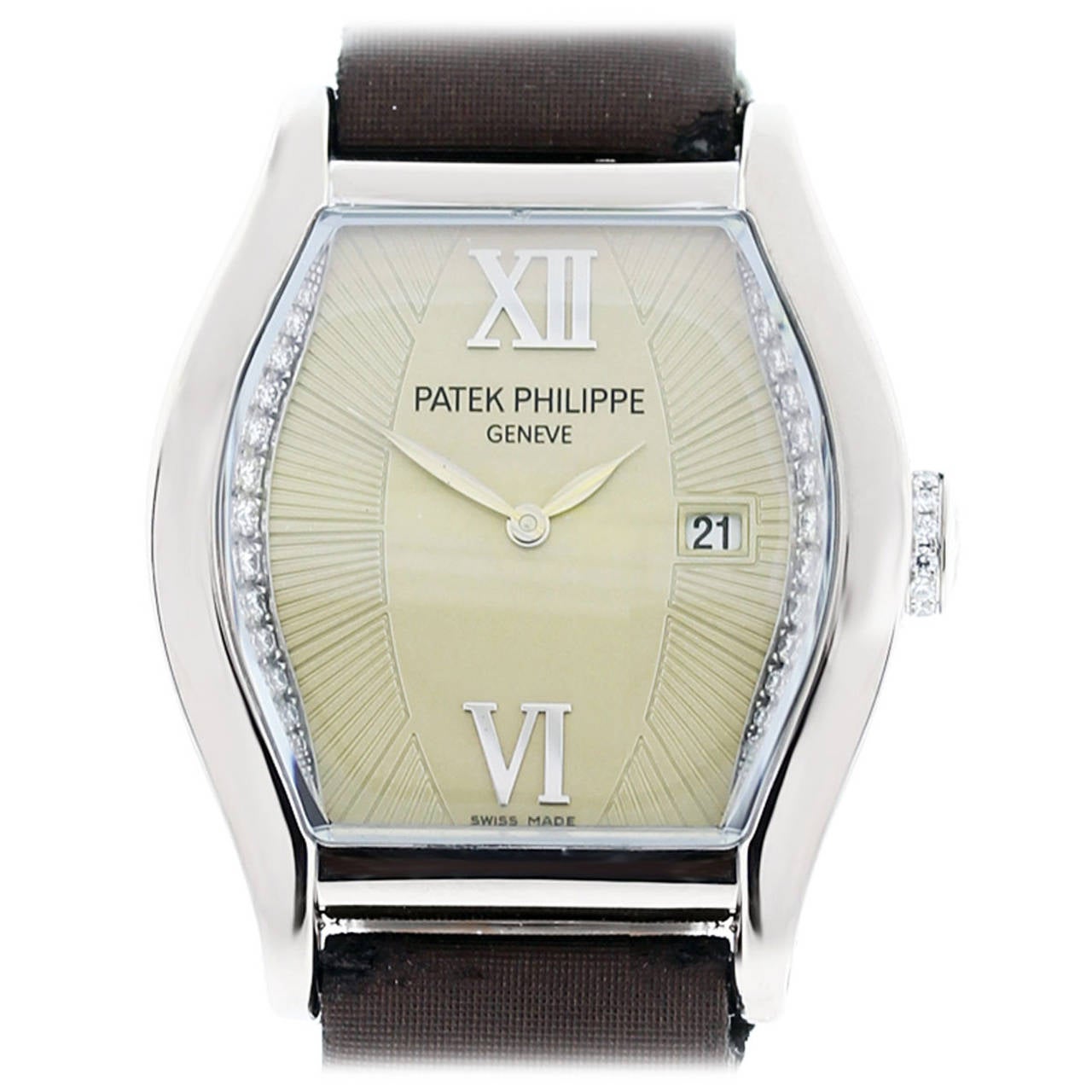 Patek Philippe Lady's White Gold Diamond Quartz Wristwatch Ref 4949G