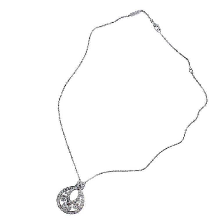 van cleef snowflake necklace