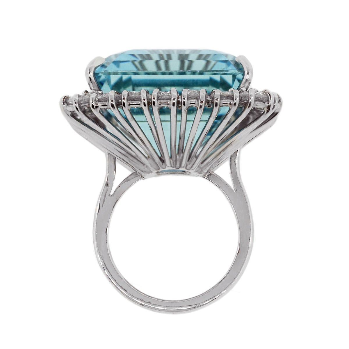 Aquamarine Diamond Platinum Ring In Excellent Condition In Boca Raton, FL