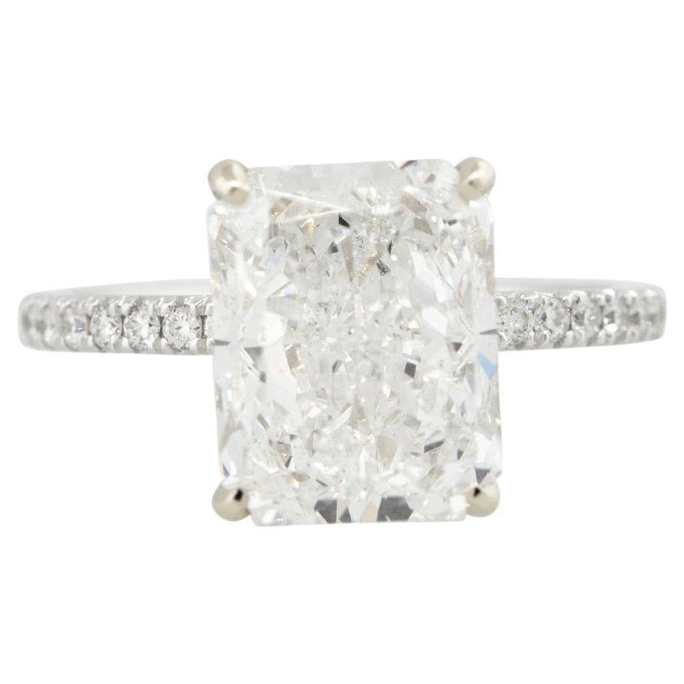 GIA Certified 5.53 Carat Radiant Cut Diamond Engagement Ring 18 Karat in Stock For Sale