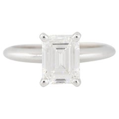 Anello di fidanzamento solitario con diamante taglio smeraldo certificato GIA da 2,40 carati 18 carati