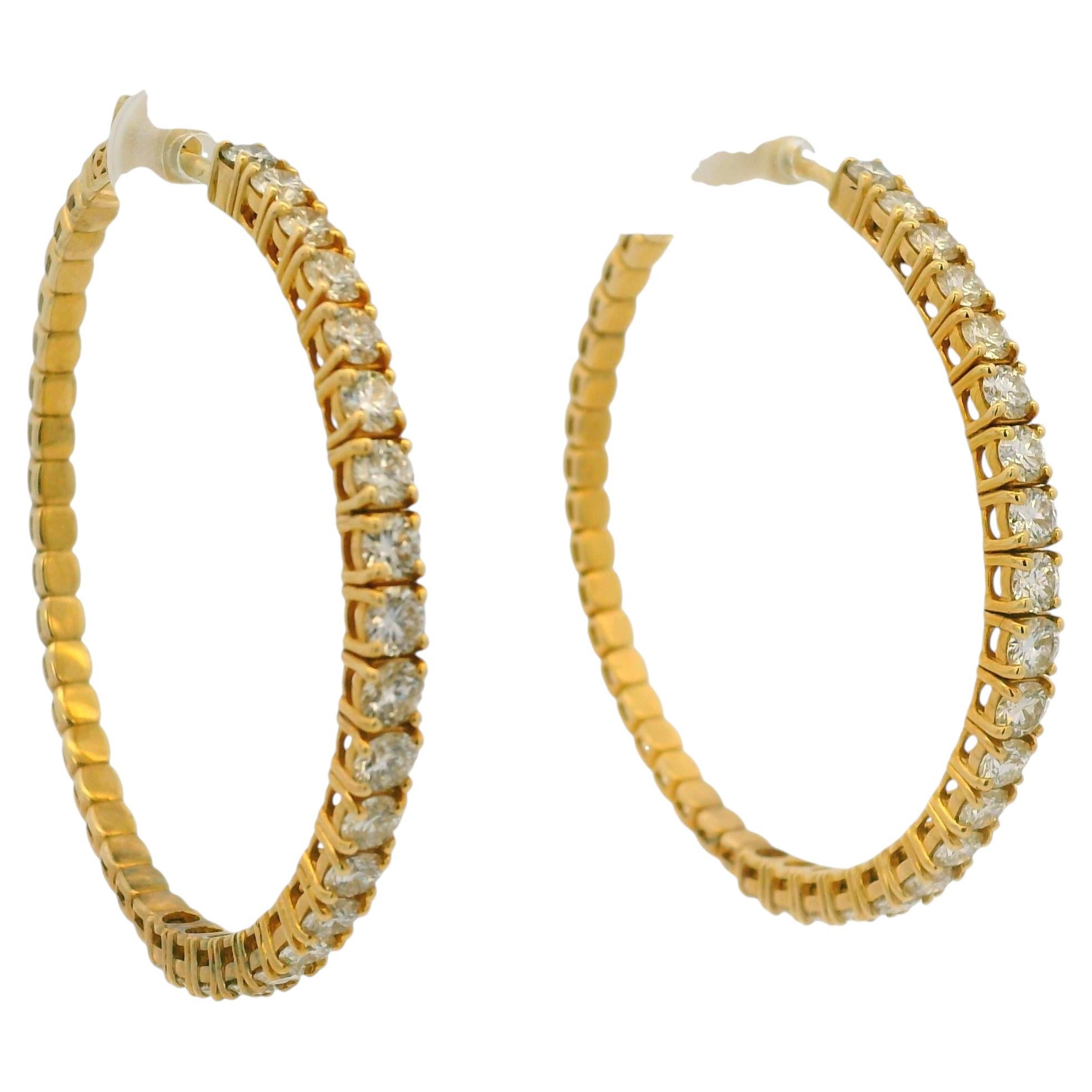 Orecchini a cerchio grandi in oro giallo 14 carati con diamante naturale taglio brillante rotondo da 3,94 carati in vendita