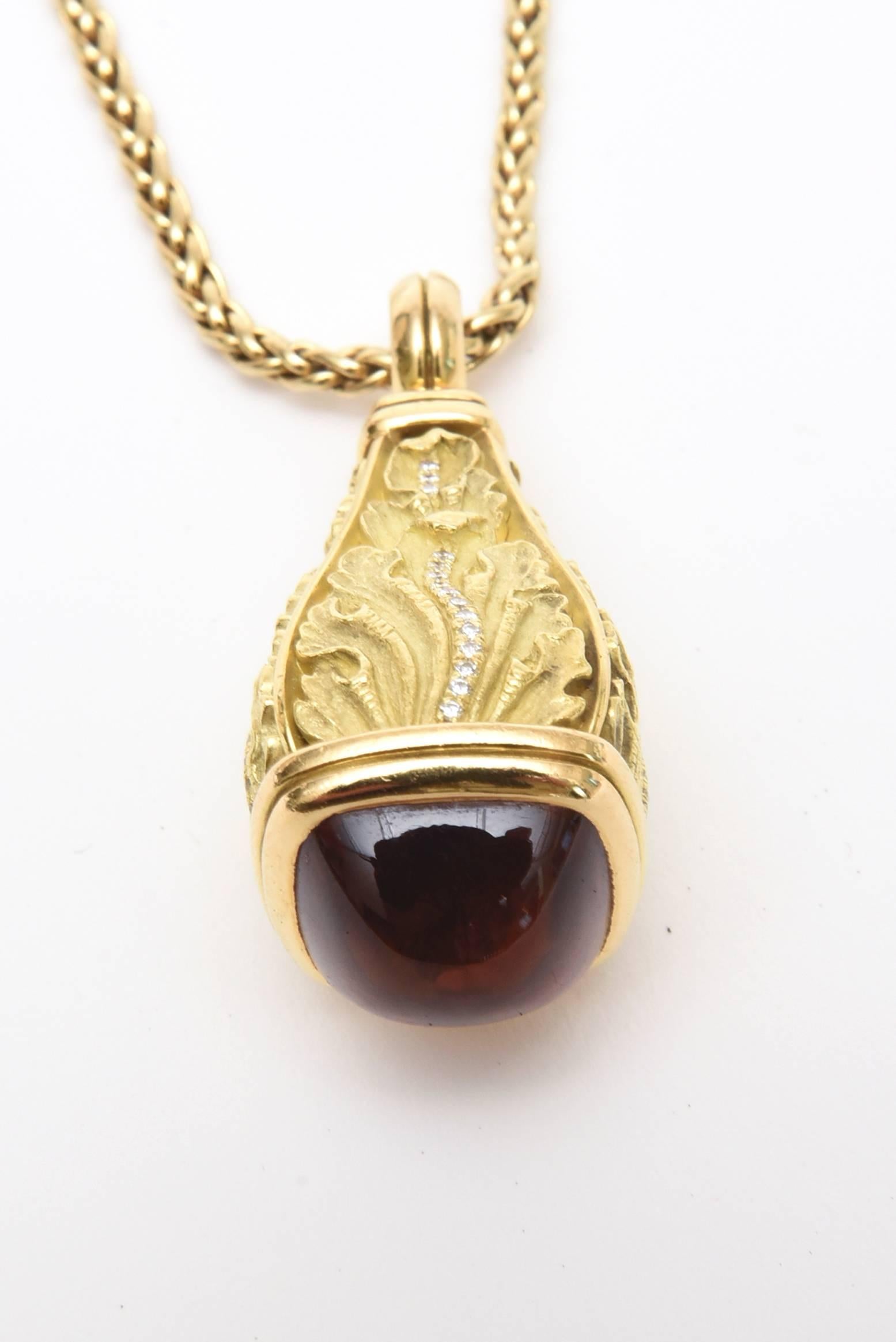 Taille pampille Collier pendentif européen en goutte en or 18 carats, citrine et diamants en vente