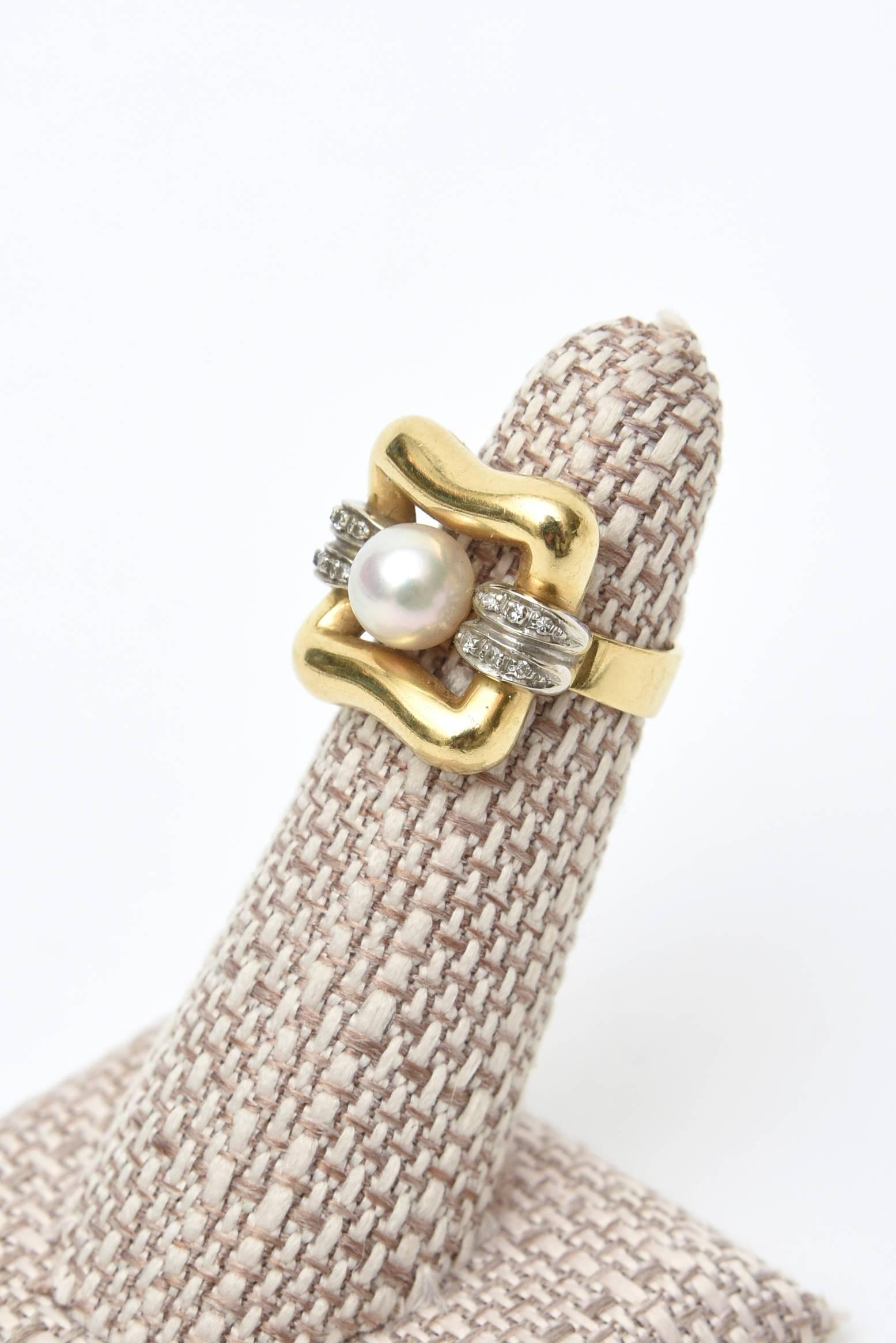 Italian Modernist Pearl Diamond Gold Ring 1