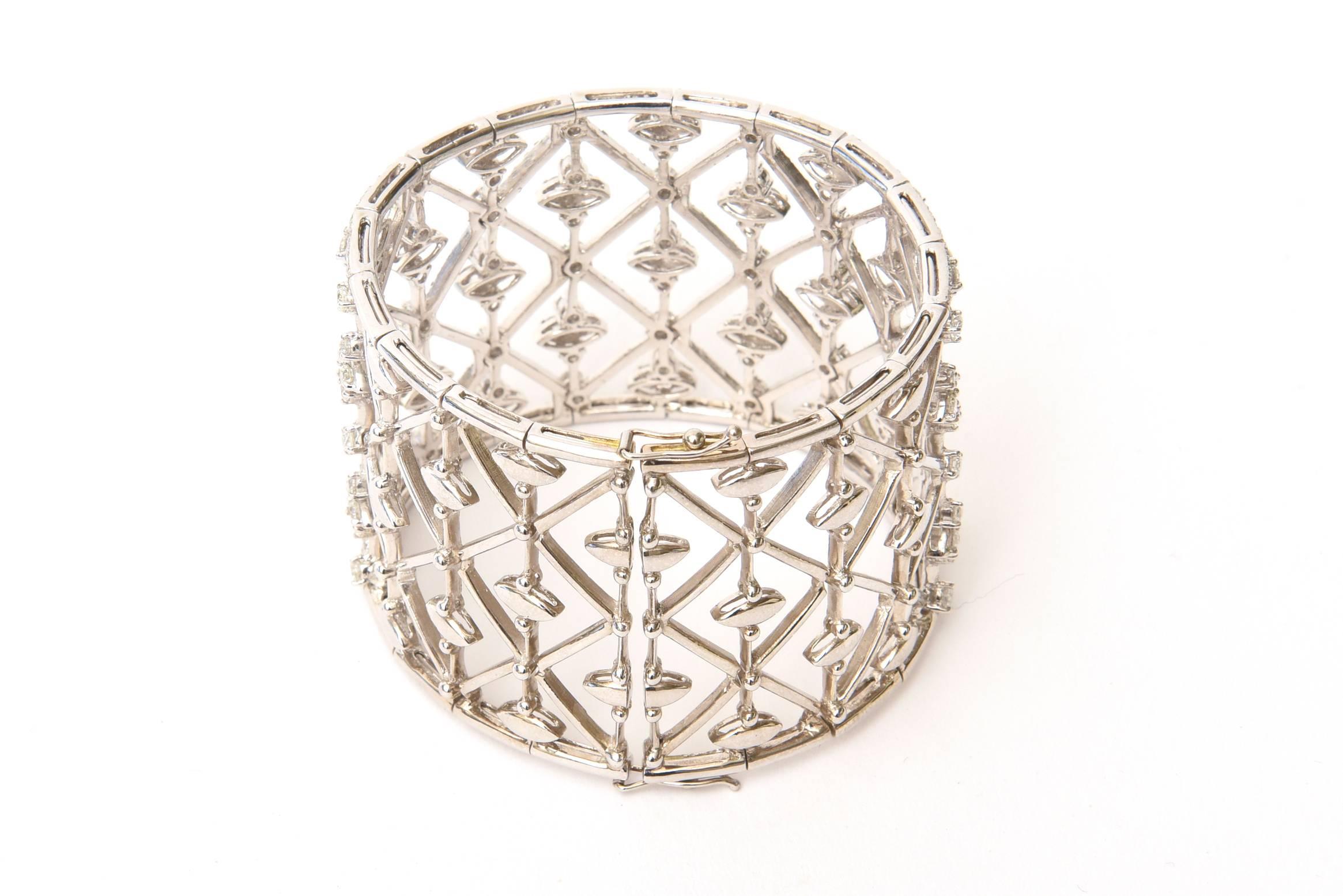 Italian Geometric Design 18K White Gold Diamond Wide Cuff Bracelet In Excellent Condition In North Miami, FL