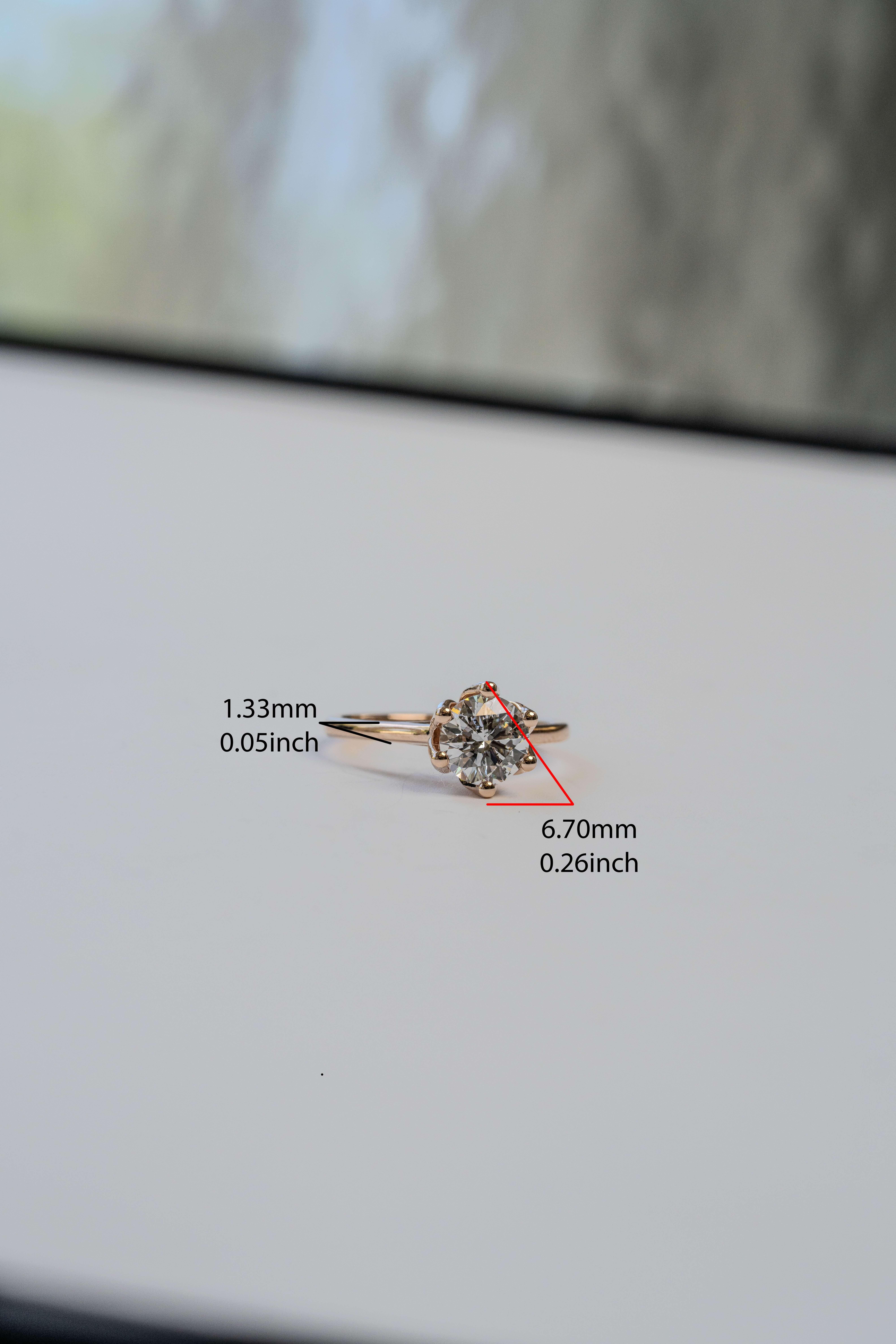 En venta: Anillo de compromiso de diamantes Violette 1,00 ct  4