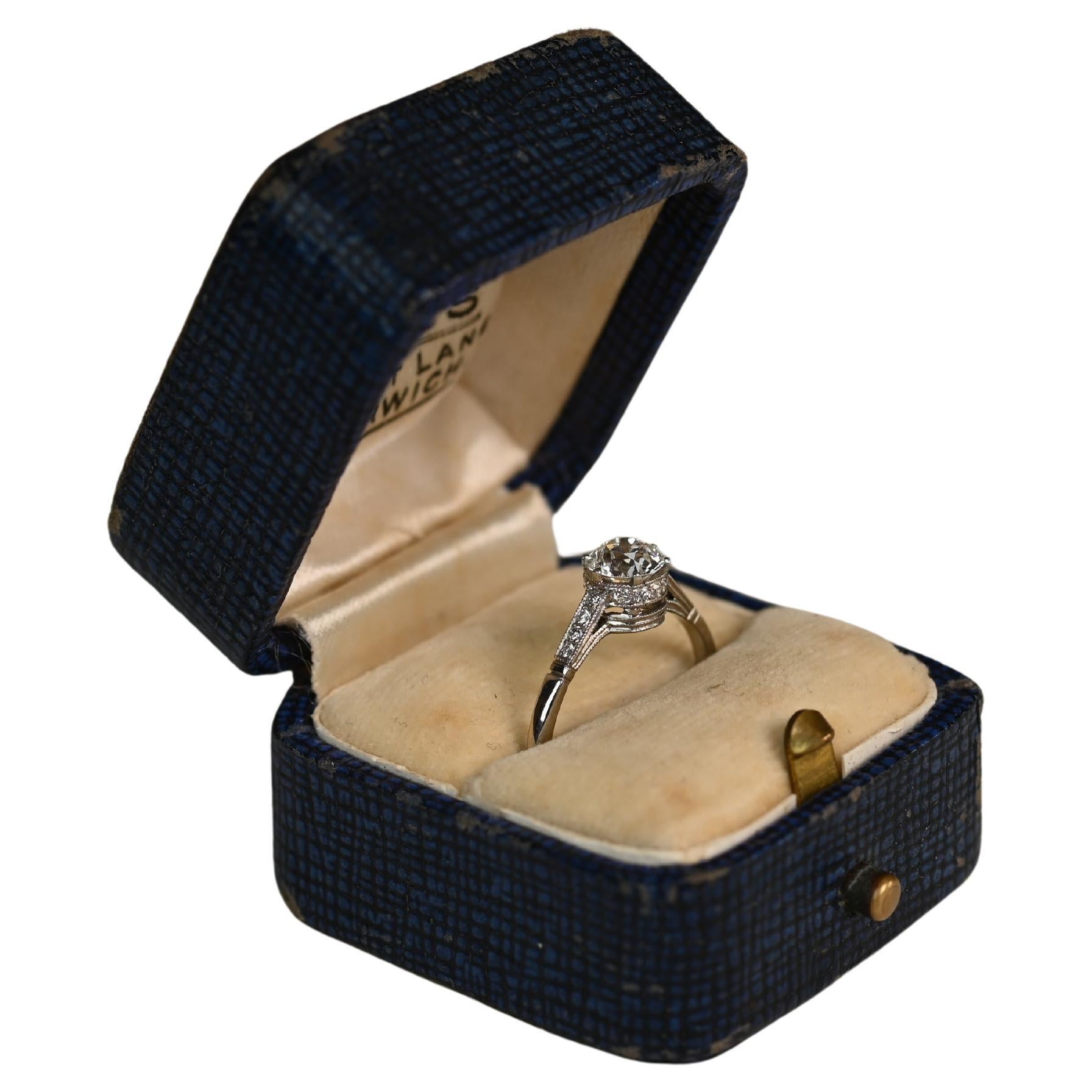 Bague de fiançailles taille européenne ancienne 0,59 carat, couleur G, platine en vente