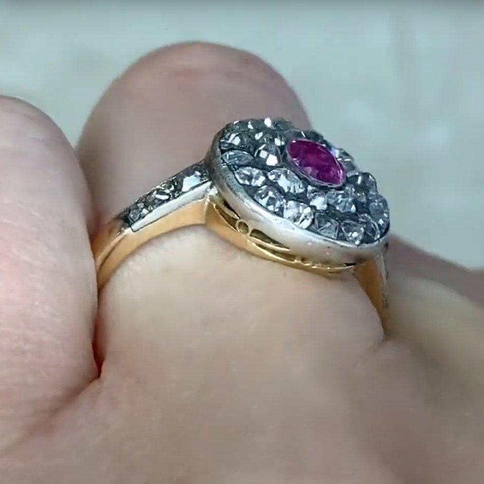 Taille ovale Bague ancienne en or jaune 14 carats avec saphir rose de taille ovale (environ 0,4 carat) en vente