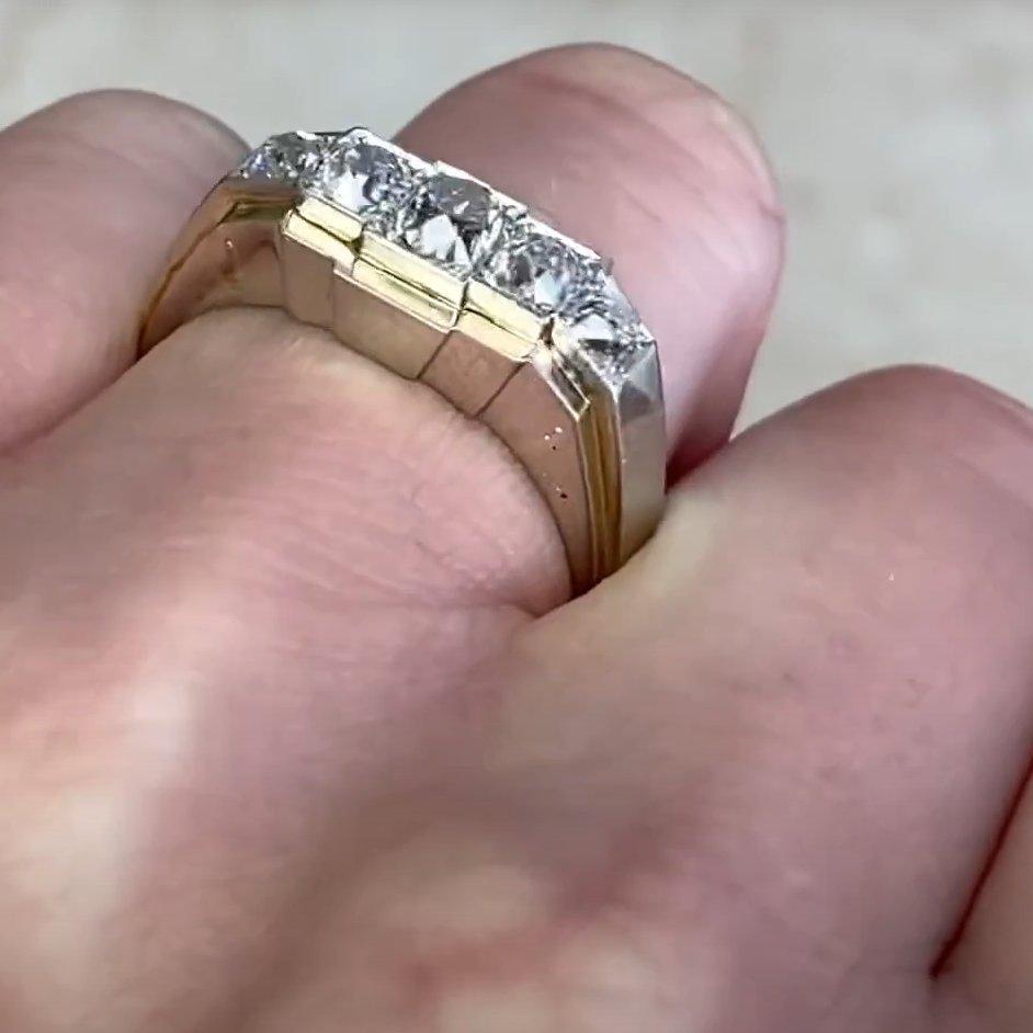 Bague ancienne en or jaune 18 carats avec diamant taille coussin (environ 0,20 carat) Excellent état - En vente à New York, NY