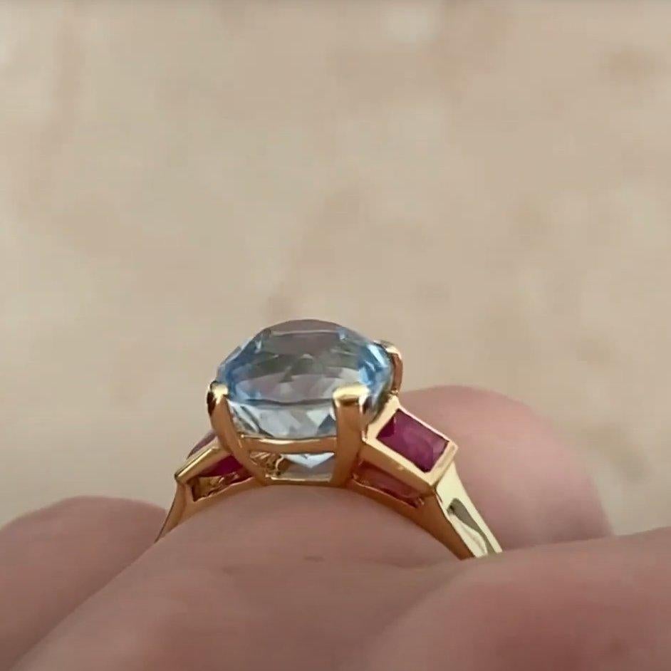 Anello di fidanzamento con acquamarina taglio rotondo (circa 1,80 carati), oro giallo 18 carati In condizioni ottime in vendita a New York, NY
