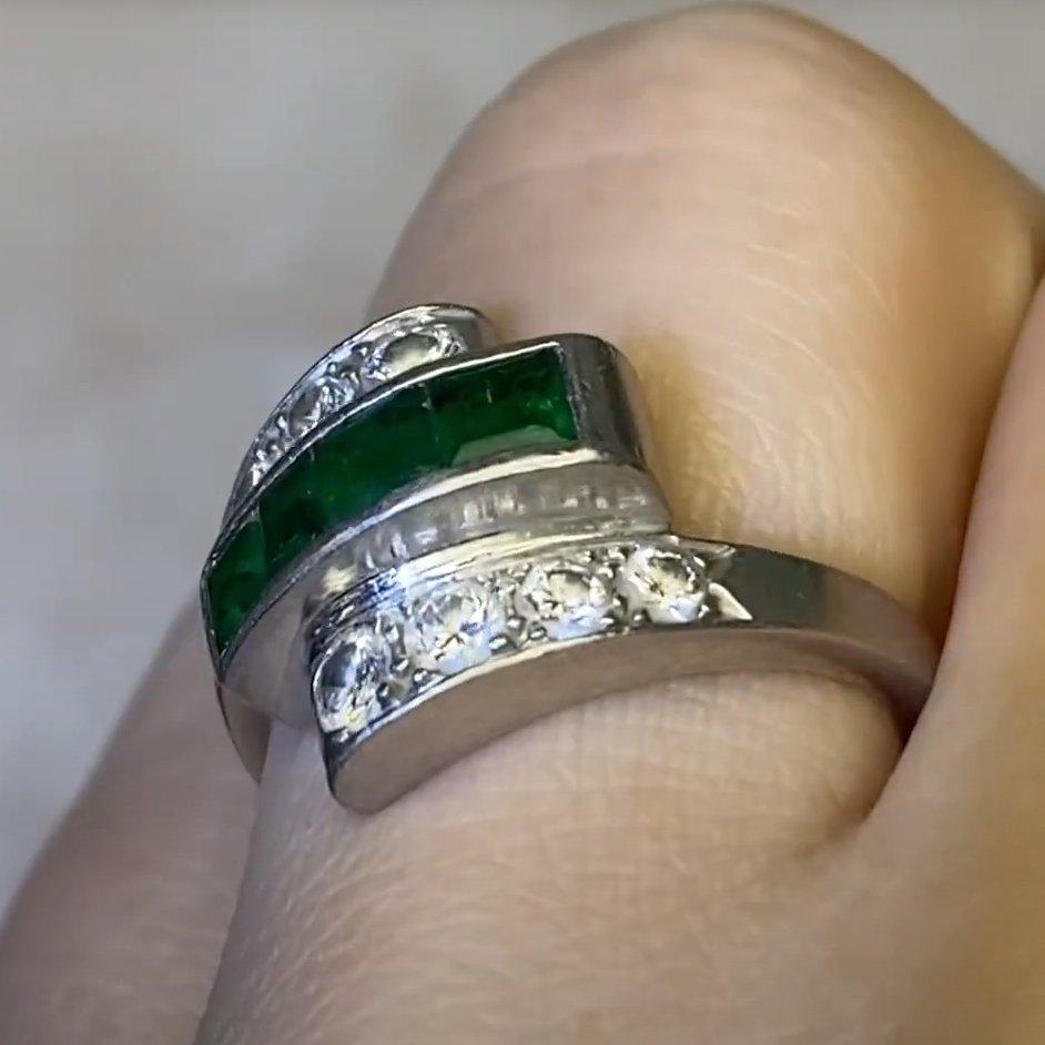 Vintage-Ring mit Smaragd ( ca. 0,30-karätigem) und Diamant ( ca. 0,50-karätigem) im Zustand „Hervorragend“ im Angebot in New York, NY