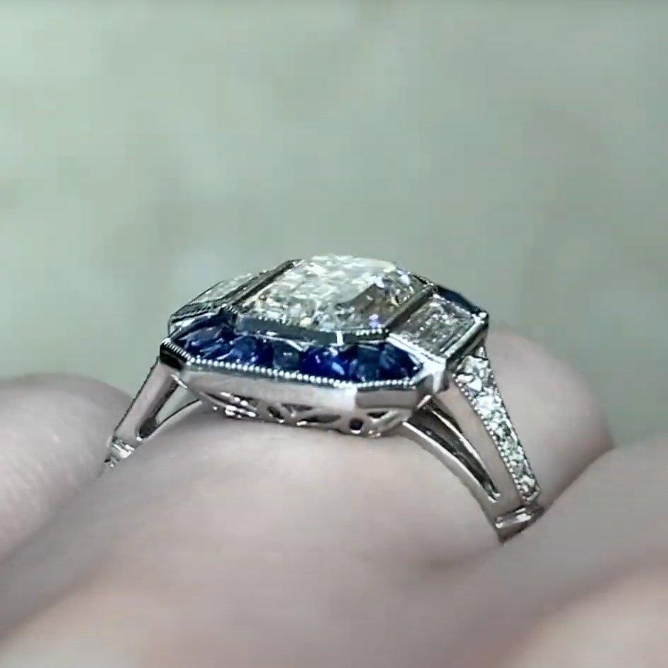 Emerald Cut Diamond Engagement Sapphire Halo Ring (GIA Approx. 2.00-Carats) im Zustand „Hervorragend“ in New York, NY