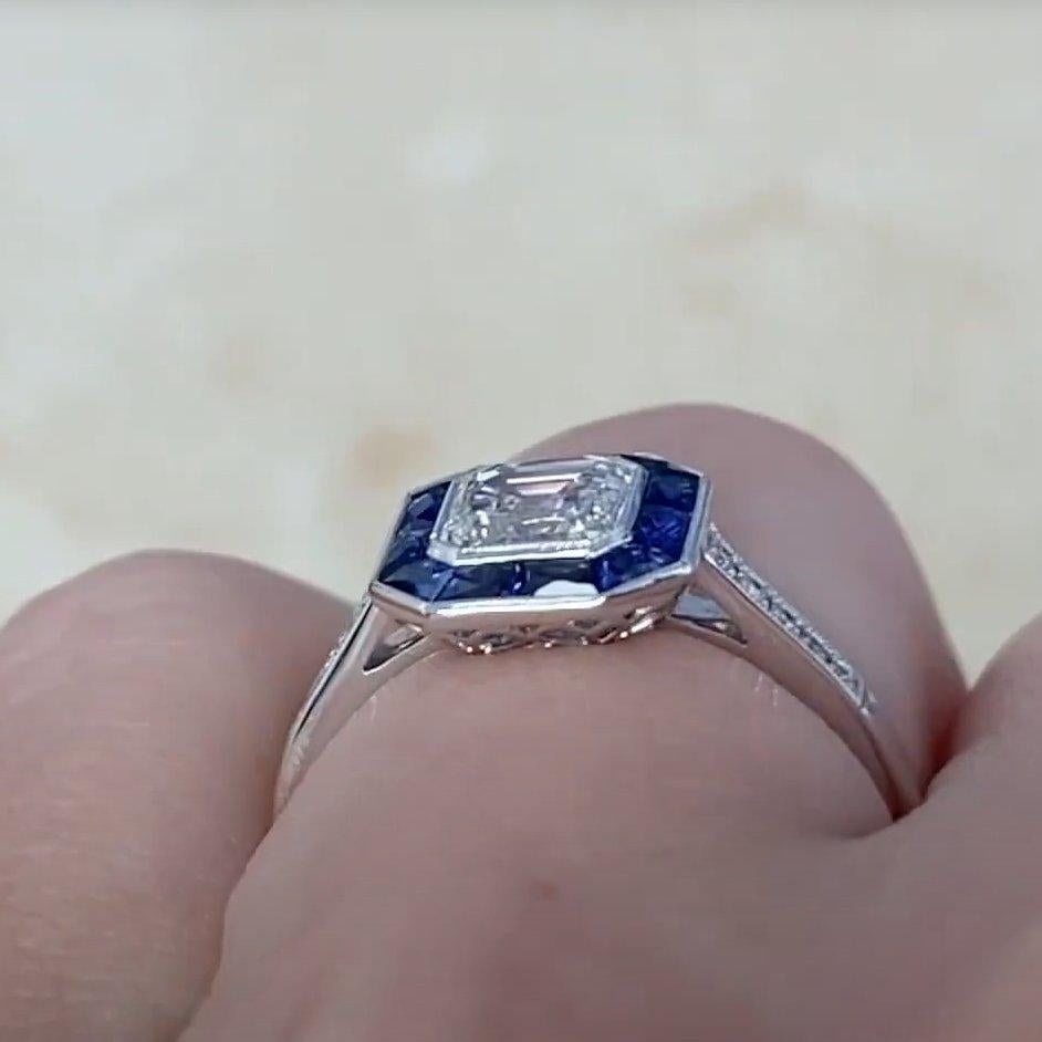 Anello con diamante aureolato taglio Asscher (GIA circa 1,00 carati), platino In condizioni ottime in vendita a New York, NY