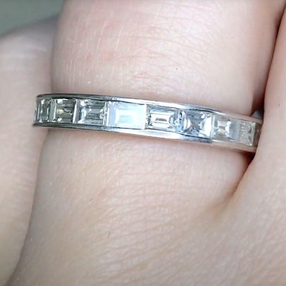 Bracelet éternel en diamant taille baguette (environ 1 carat), or blanc 18 carats Pour femmes en vente