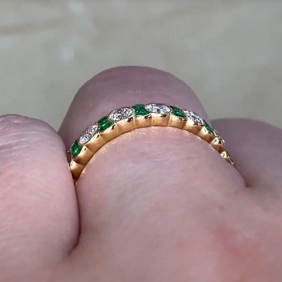 Taglio rotondo Fascia a eternità con diamante (circa 1,10 carati) e smeraldo verde (circa 0,40 carati) in vendita
