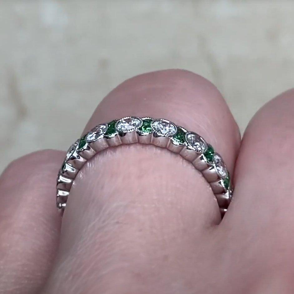 Bracelet diamant taille brillant rond (environ 1,20 carats) et grenats tsavorite Excellent état - En vente à New York, NY